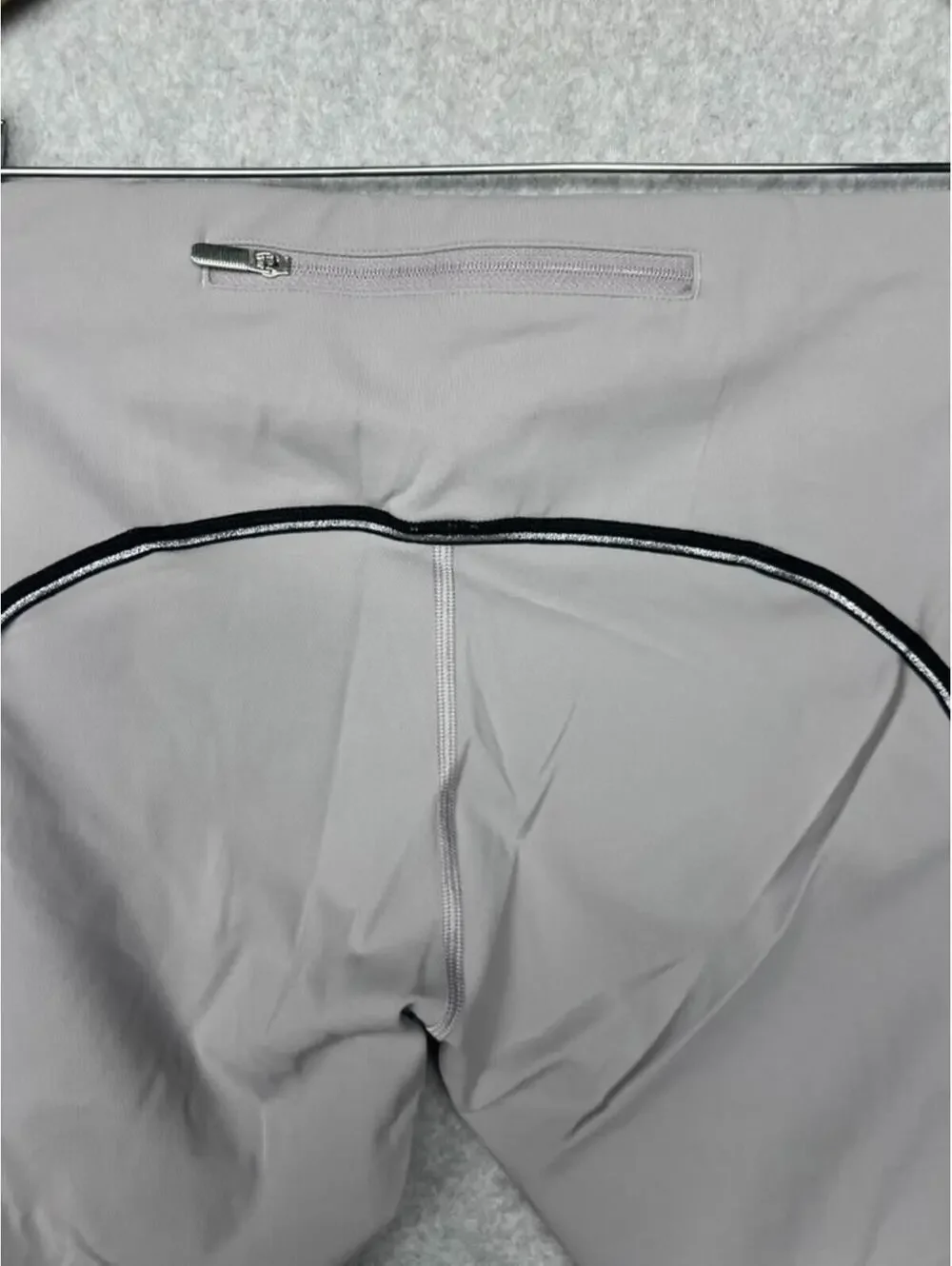 Lululemon Speed Up Tight Metallic Dark Chrome Reflective Run Leggings EUC 10